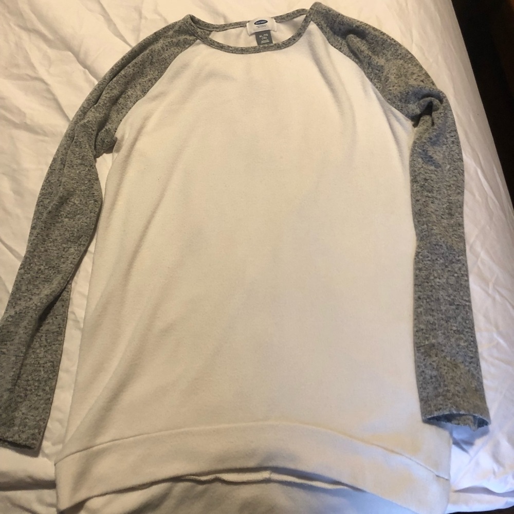 Old Navy long sleeve sweater/T-shirt